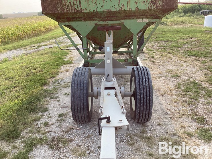 parker-gravity-flow-wagon-on-circle-k-running-gear-image-10