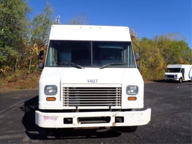 2015-freightliner-mt55-image-2