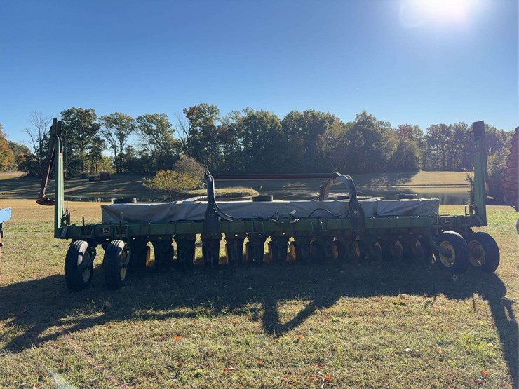 john-deere-7100-image-2