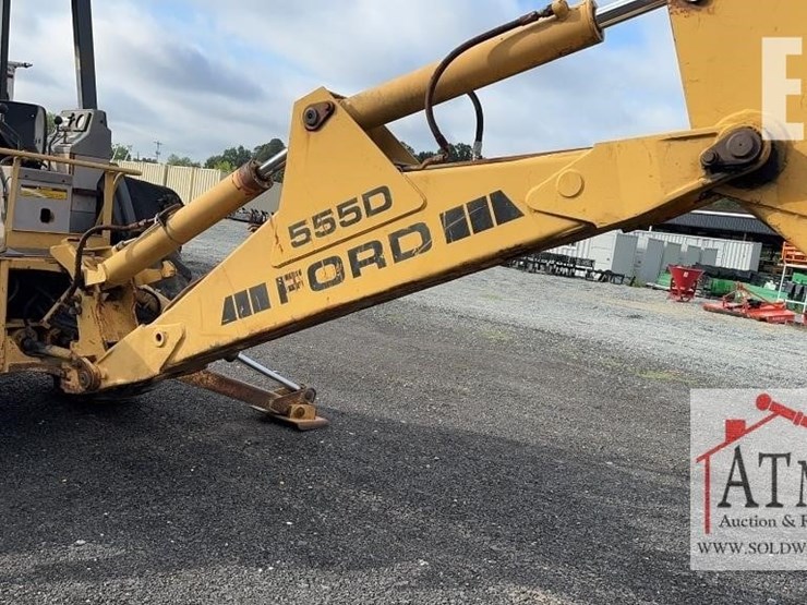 1996-ford-555d-image-7