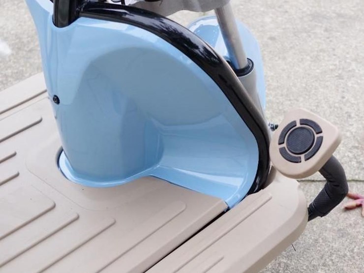 black-gold-electric-leisure-tricycle/mini-tourist-car/mini-golf-cart,-blue,-unused,-assembled-image-10