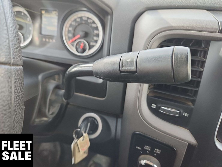 2017-ram-3500-4x4-s/a-cab-&-chassis-image-10