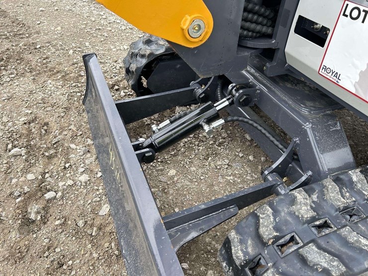 2025-sdlanch-sdle18p-mini-excavator-image-19