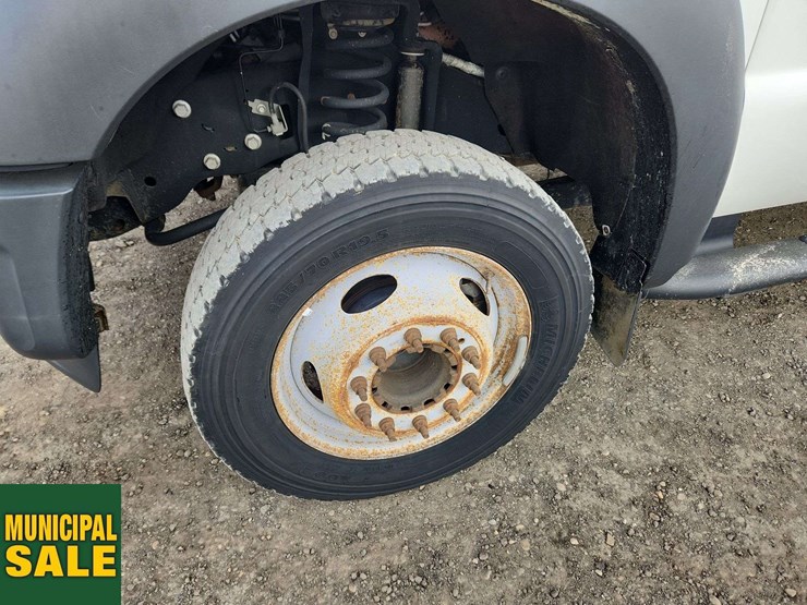 2015-ford-f450-image-13