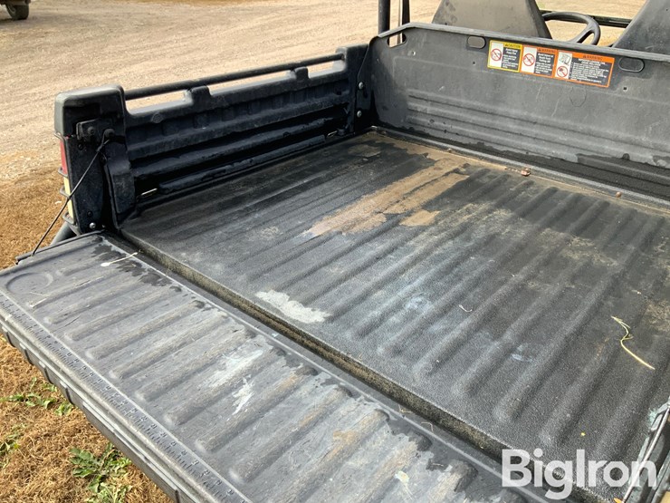 2014-john-deere-825i-utv-image-13