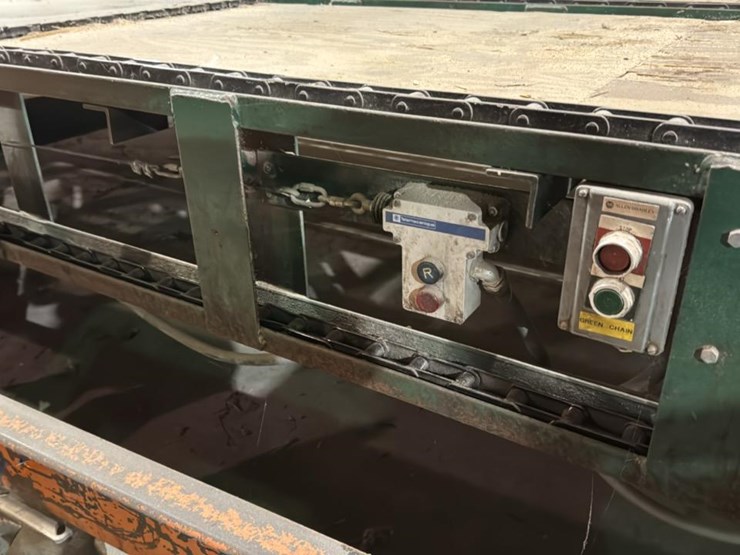 #155-•-3-strand-green-chain-image-6