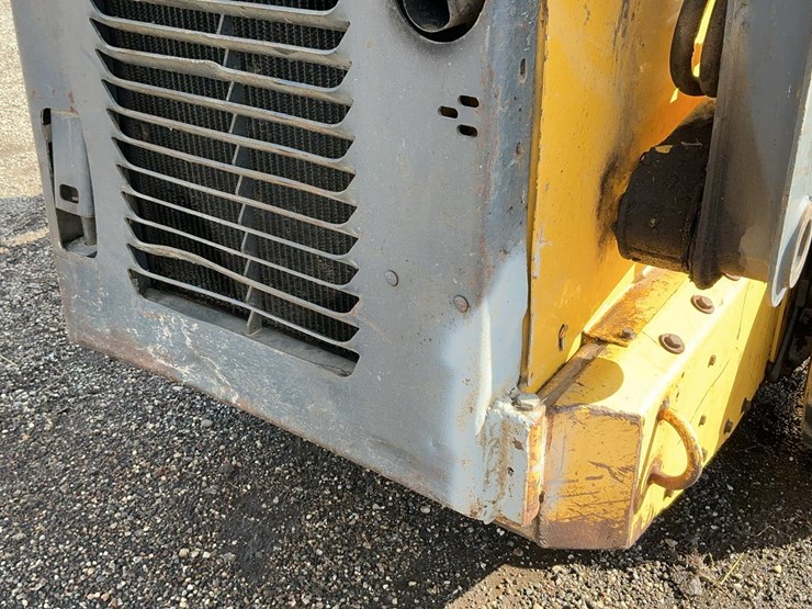 new-holland-ls190-image-28