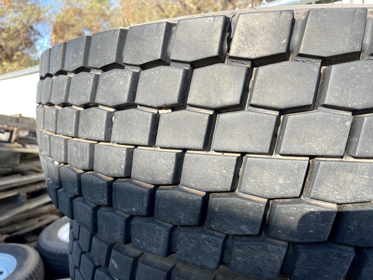 #5703-•-(6)-sampson-gl268d-19.5-tires-image-7