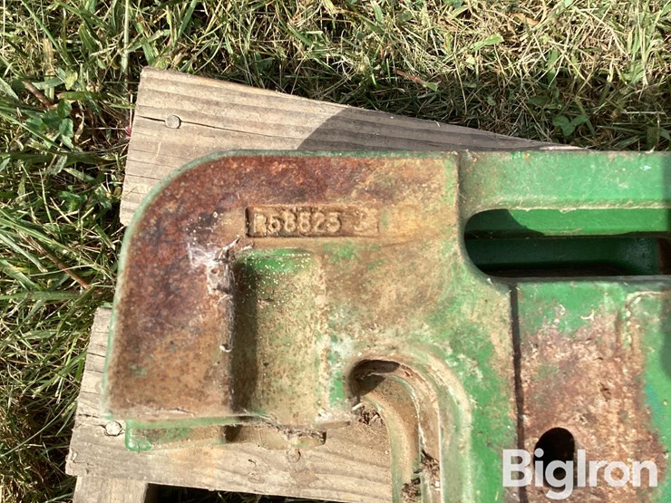 john-deere-front-tractor-weights-&-bracket-image-9