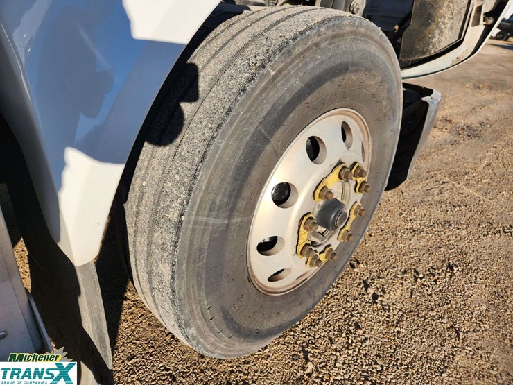 2020-peterbilt-579-image-18