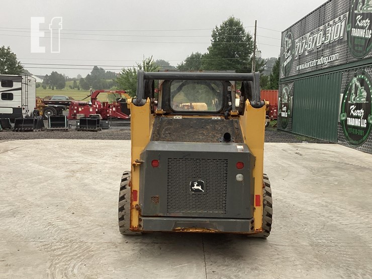 2019-deere-318g-image-3