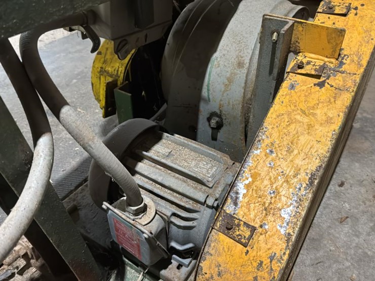 #155-•-3-strand-green-chain-image-3