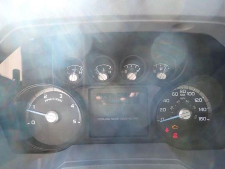 2013-ford-f750-image-14