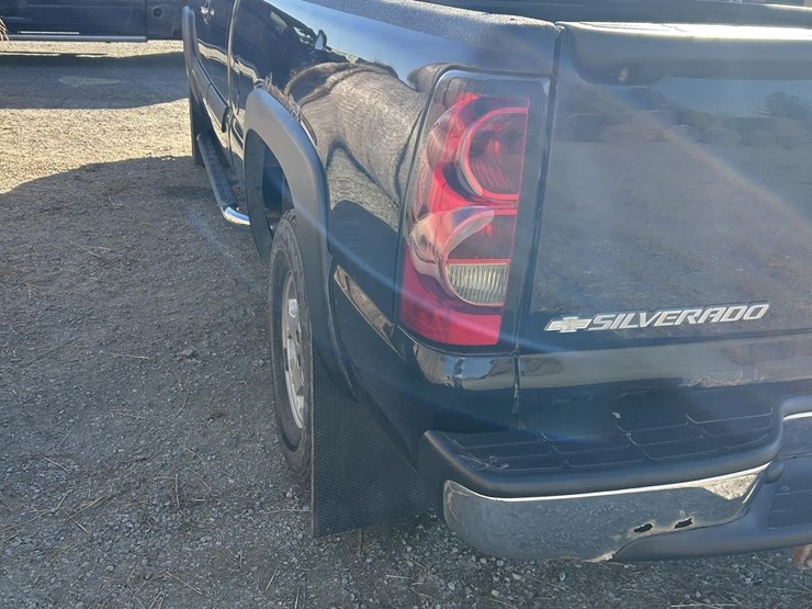 2004-chevrolet-silverado-1500-image-6