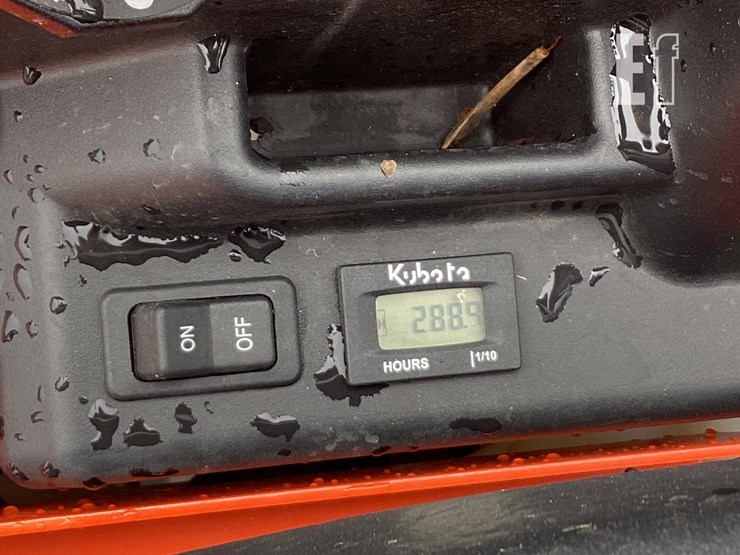 2018-kubota-z121s-image-12