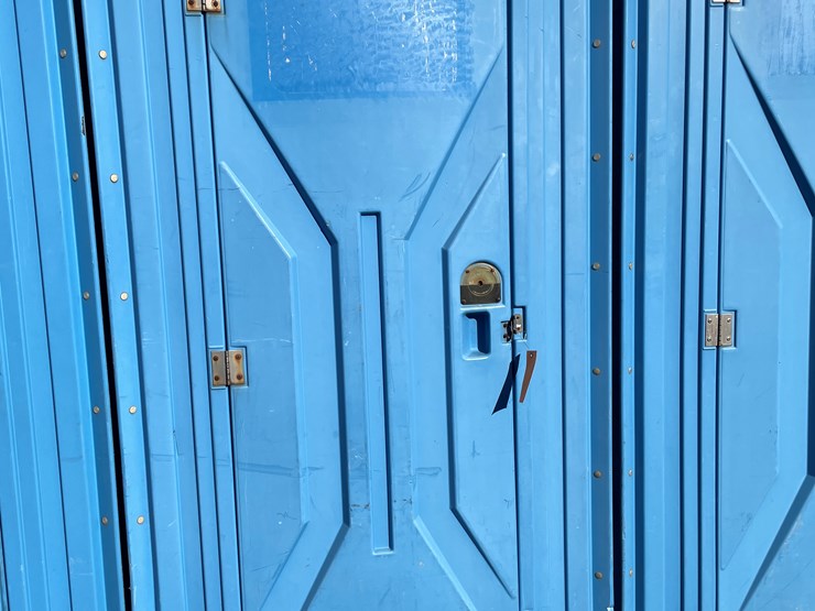 #5664-•-satellite-ind.-inc.-porta-potty-image-1