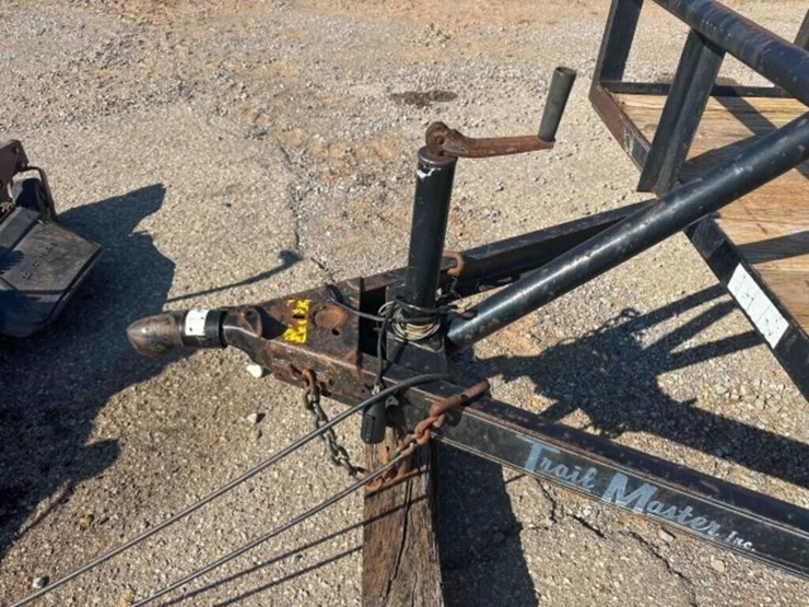 16’-trailmaster-flatbed-trailer-image-11