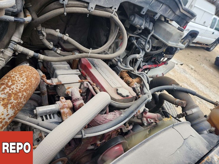 2016-international-durastar-4300-image-22