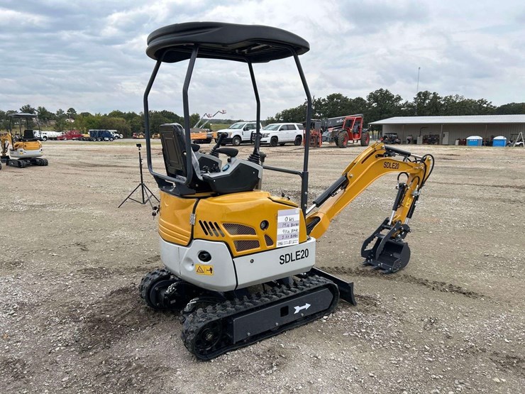 2025-sdlanch-sdle20-mini-excavator-image-3