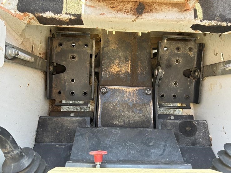 2021-bobcat-s70-image-15