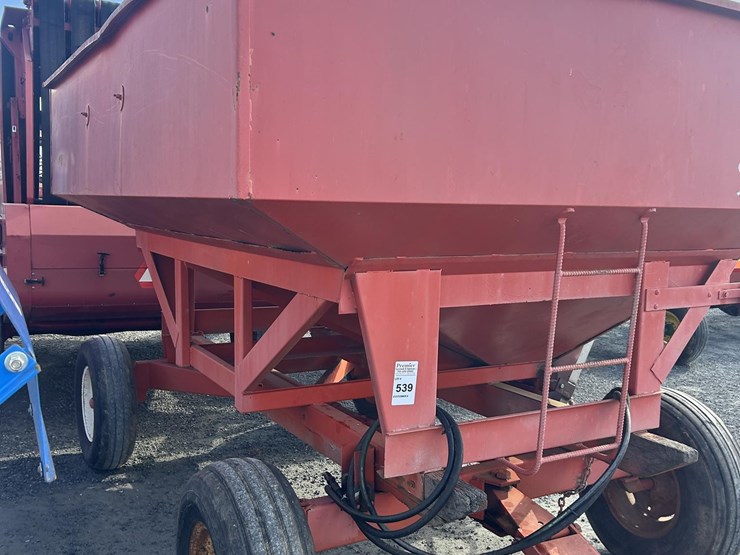200-bu-gravity-wagon-w/-auger-539-image-3
