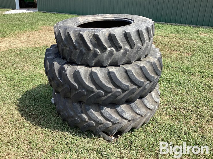2)-16.9r30-tires-&-(1)-13.6-24-image-3