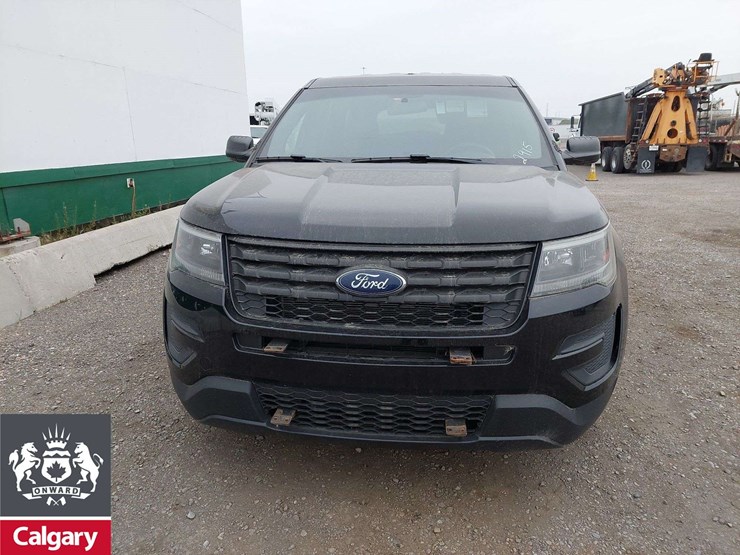 2017-ford-explorer-image-19