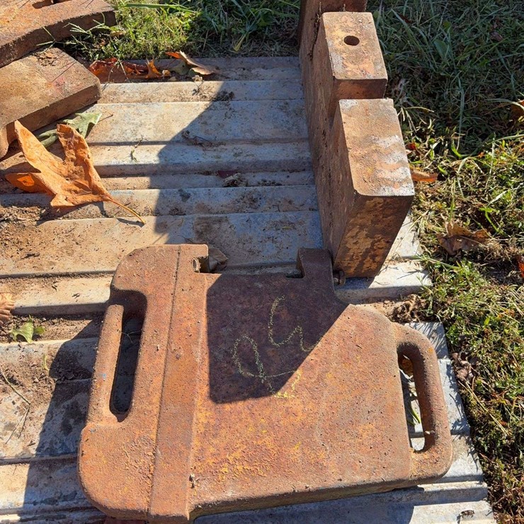 Tractor Weight Bracket and Weight