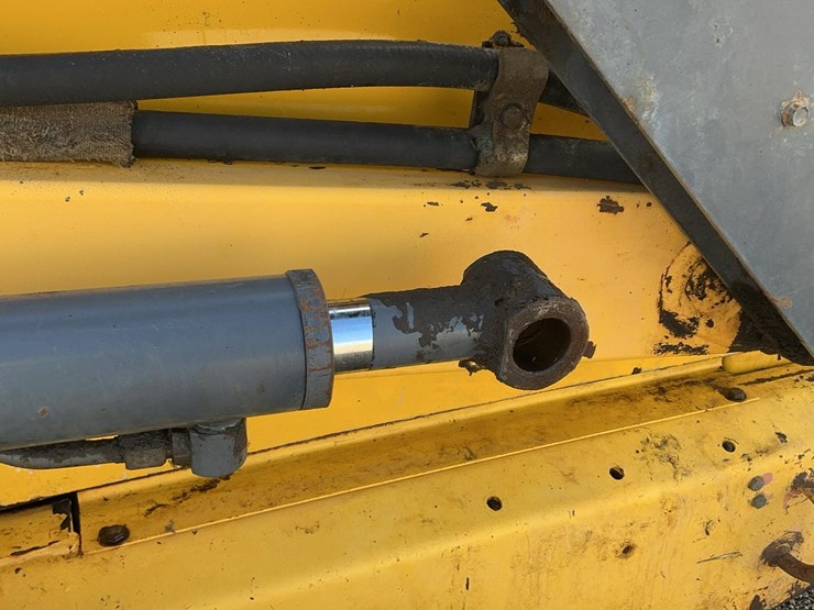 new-holland-ls190-image-19