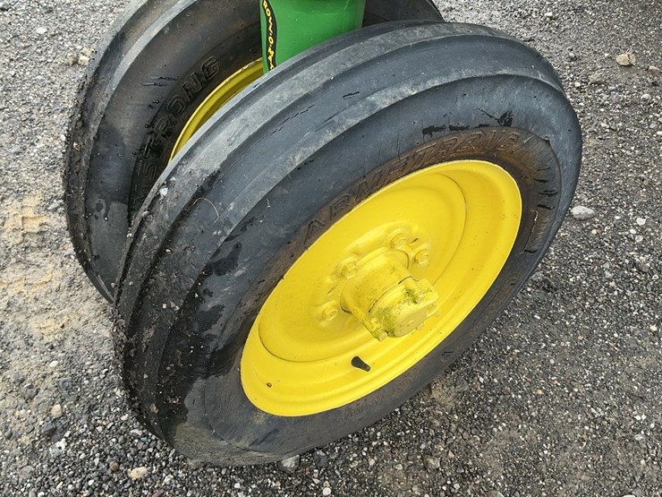 john-deere-b-image-10