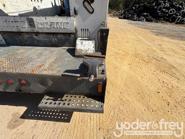 2015-kenworth-t370-image-12