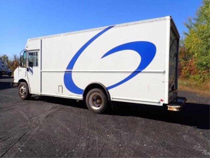 2015-freightliner-mt55-image-7