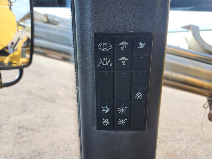 2013-agchem-9300-terragator-image-22