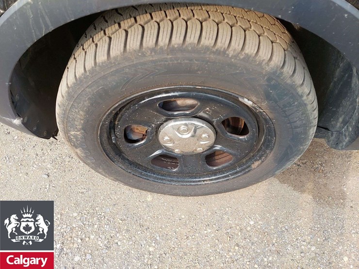 2017-ford-explorer-image-23