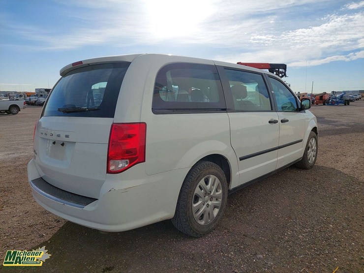 2016-dodge-grand-caravan-image-6