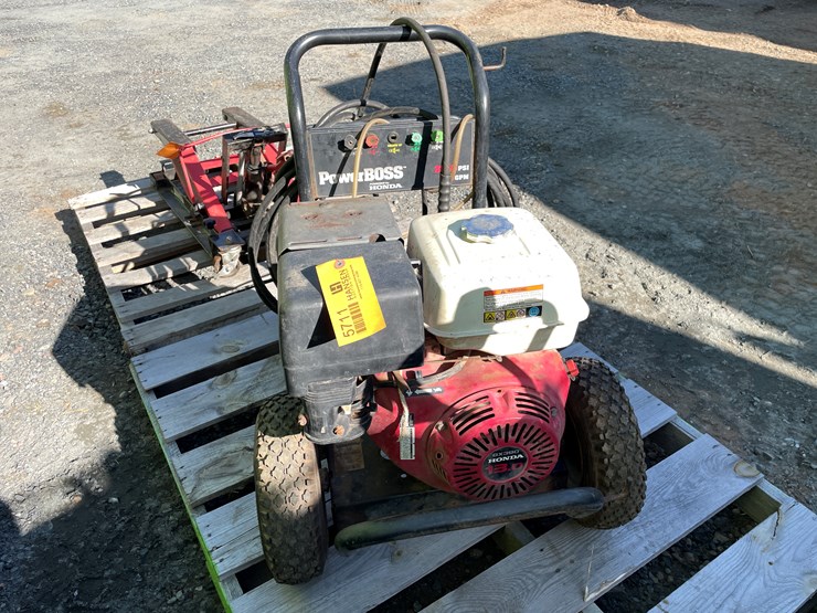 #5711-•-powerboss-3800-psi-pressure-washer-image-4