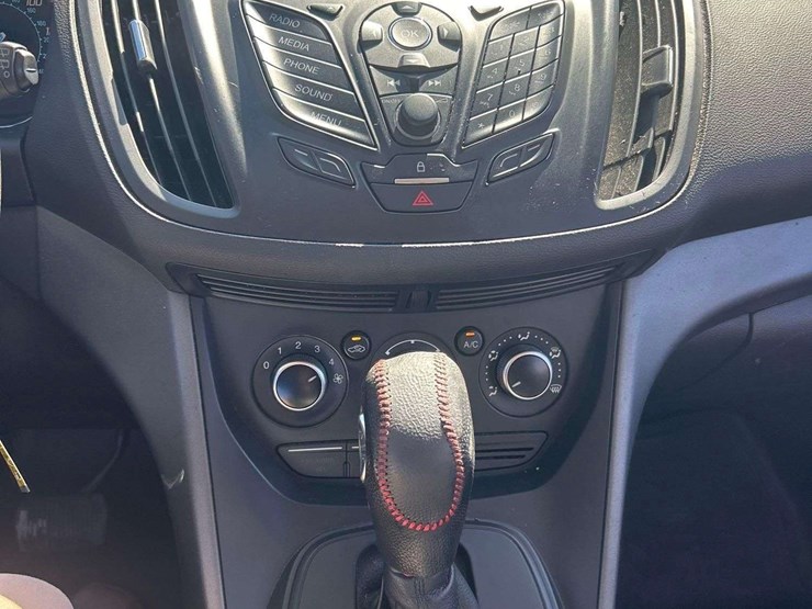 2014-ford-escape-image-17