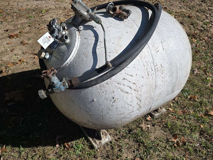 110-gallon-lp-tank-image-1