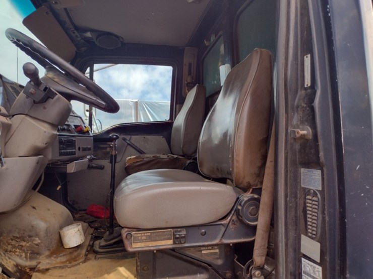 97-ford-l8501-image-14