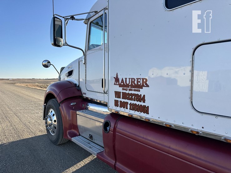 2014-peterbilt-386-image-14