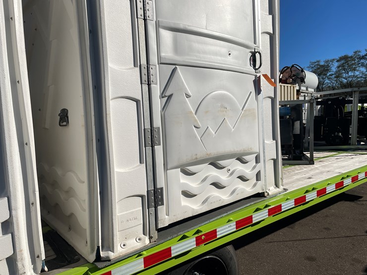 #5660-•-poly-portables-flushable-porta-potty-with-sink-image-3