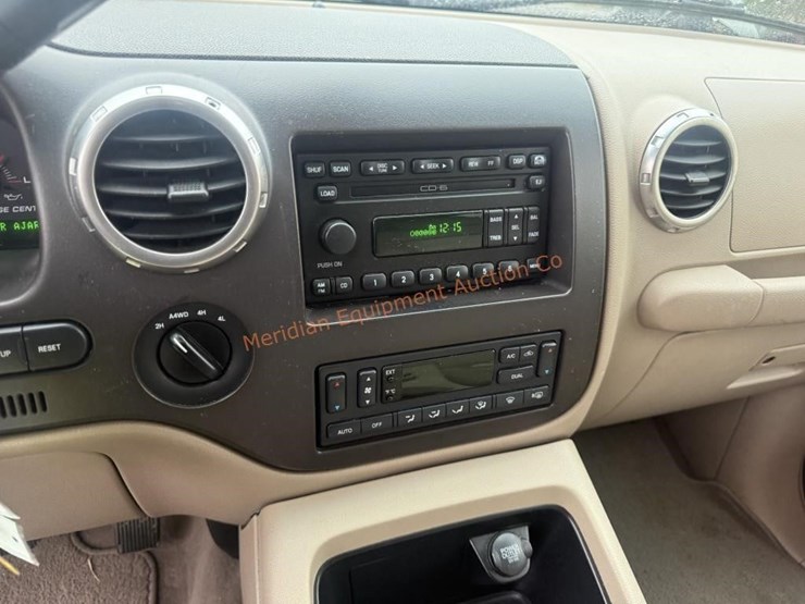 2003-ford-expedition-image-35