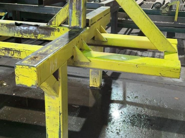 #164-•-tie-stacking-bunks-image-7