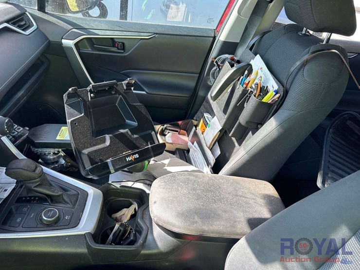 2019-toyota-rav4-image-16