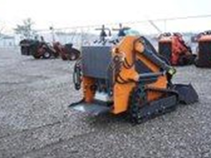 #1006-•-unused-landhero-mini-skid-steer-loader-image-5