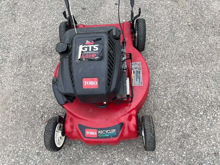 #14027-•-toro-recycler-lawn-mower-(o3)-image-9