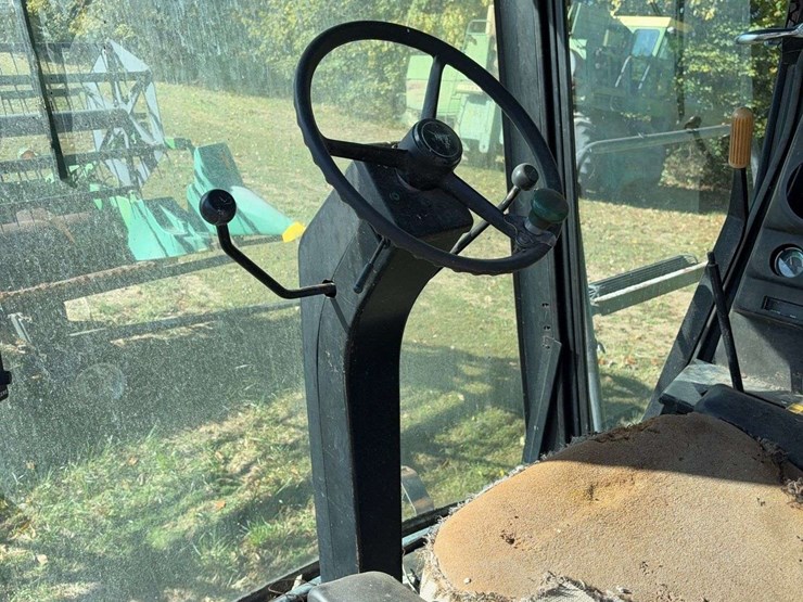 john-deere-8820-image-16