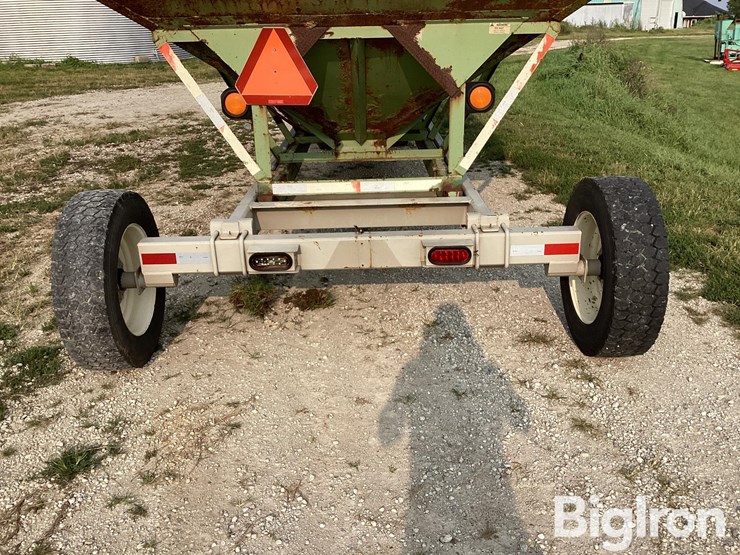 parker-gravity-flow-wagon-on-circle-k-running-gear-image-16