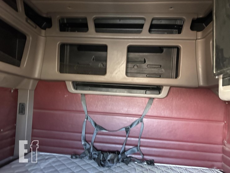 2014-peterbilt-386-image-24