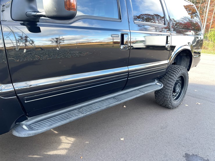 2004-ford-excursion-limited-image-27